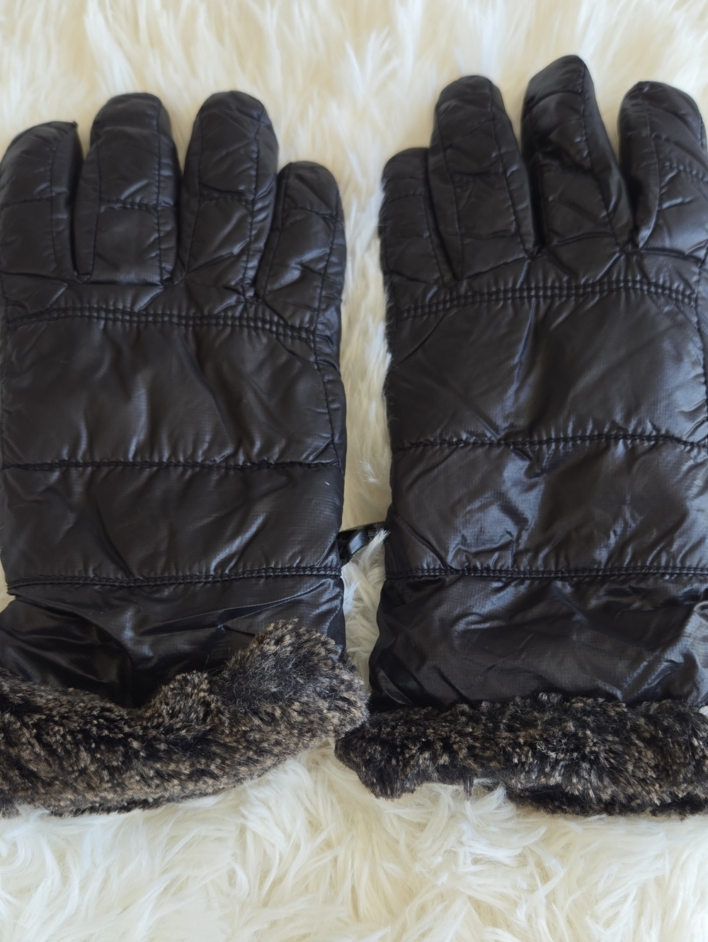 Columbia Quilted Black Gloves Womens Small